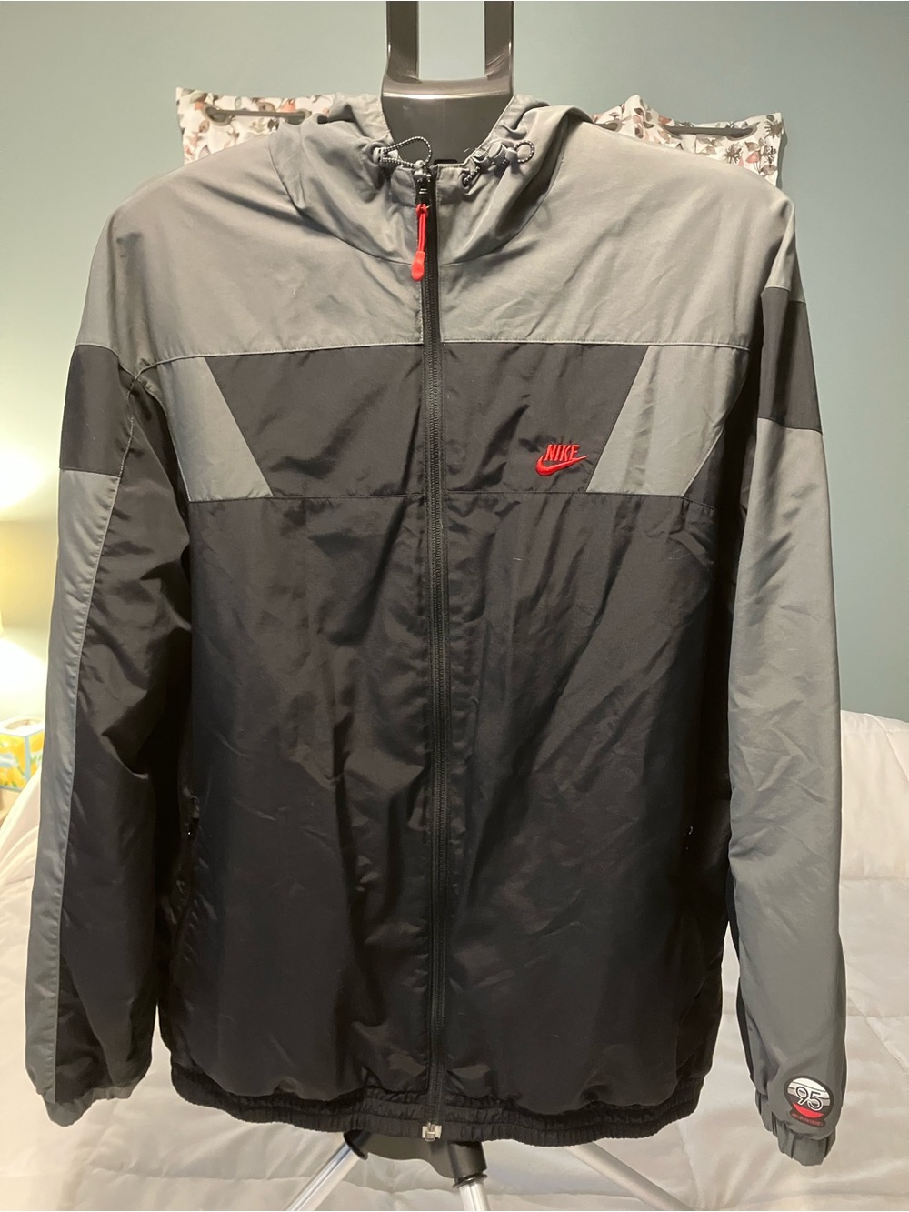Nike Sportswear Windrunner Hooded Jacket Mens Large Black Gray Air Max 95